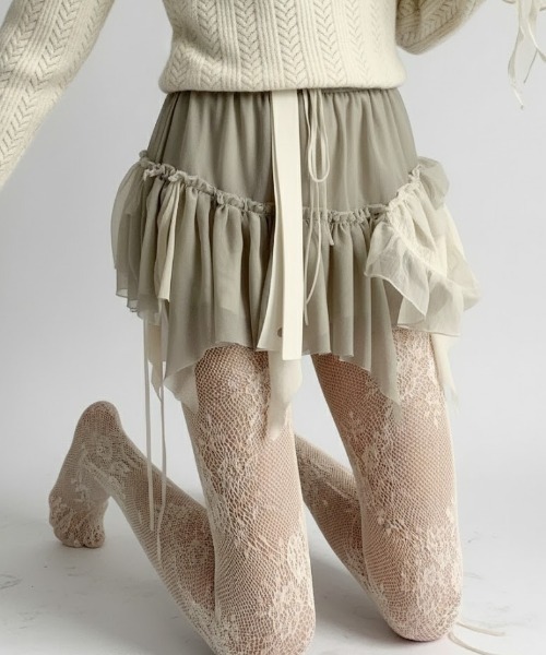 SHEPP(シープ)の「フラワーモチーフ レースデザインタイツ(タイツ/ストッキング・レディース・ブラック/グレー/ブラウン/ホワイト/レッド/アイボリー・F)」の21枚目の写真