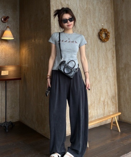FUNdaysion（ファンデイション）の「dogプリントショート半袖Tシャツ（Tシャツ/カットソー・レディース・グレー/ホワイト・M）」の14枚目の写真