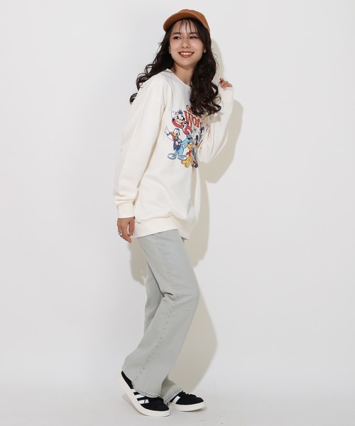 Disney(ディズニー)の「親子お揃い ディズニー WEB限定 キャラクタートレーナー 0902A(スウェット・レディース・ホワイト/ブラック・S/M/L/XL)」の5枚目の写真