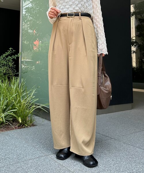 Thevon(ゼボン)の「カーブスラックス(その他パンツ・レディース・ベージュ/ブラウン/ブラック・S/M)」の1枚目の写真