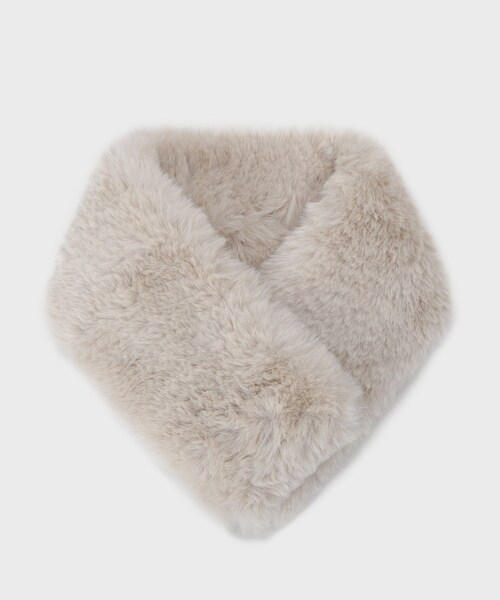 OPAQUE.CLIP（オペークドットクリップ）の「【マグネット仕様】フェイクファーミニティペット（ストール/ショール・レディース・ダークブラウン/グレー/オフホワイト/ブラウン系その他5/ライトベージュ/ブラウン系/ブラック・00）」の7枚目の写真