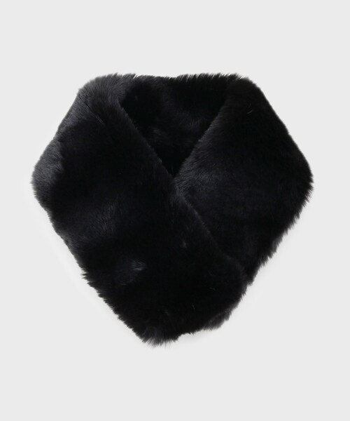 OPAQUE.CLIP（オペークドットクリップ）の「【マグネット仕様】フェイクファーミニティペット（ストール/ショール・レディース・ダークブラウン/グレー/オフホワイト/ブラウン系その他5/ライトベージュ/ブラウン系/ブラック・00）」の2枚目の写真