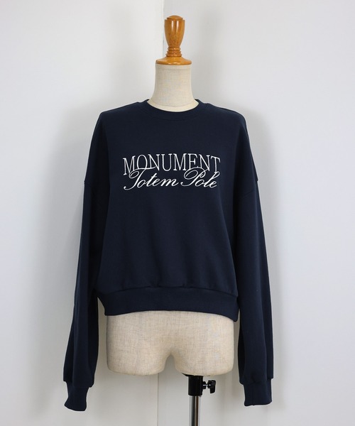 BLUEEAST（ブルーイースト）の「レタリング刺繍ショート丈スウェット（スウェット・レディース・ライトグレー/ネイビー/グレー・MEDIUM）」の8枚目の写真