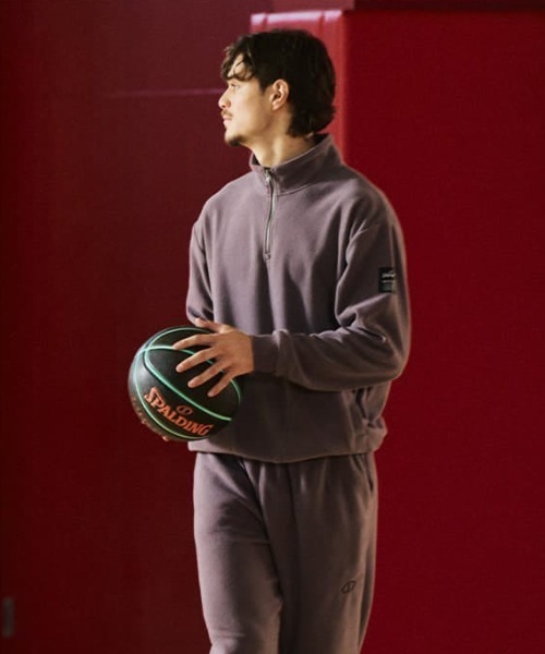 SPALDING(スポルディング)の「【SPALDING/スポルディング】コートサイド フリース ハーフジップ プルオーバー(パーカー・メンズ・ブラック/グレー・MEDIUM/LARGE)」の9枚目の写真