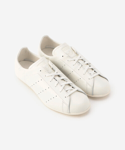 adidas(アディダス)の「adidas | STAN SMITH LO PRO WOMEN(スニーカー・レディース・ホワイト・24.5/24/23/23.5)」の1枚目の写真