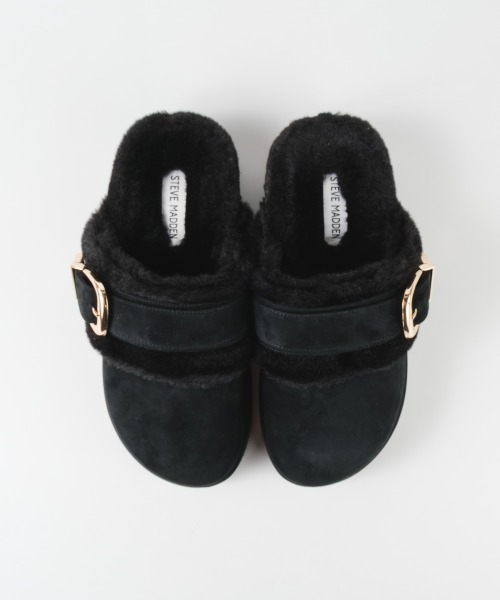 STEVE MADDEN（スティーブマデン）の「ファーバックルサボ/S.MADDEN COZYUP-VA（スリッポン・レディース・タン/ブラック・22.5cm/23.0cm/23.5cm/23.5-24/24.0cm/24.5cm）」の3枚目の写真