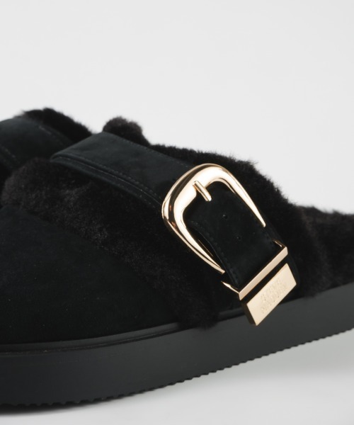 STEVE MADDEN（スティーブマデン）の「ファーバックルサボ/S.MADDEN COZYUP-VA（スリッポン・レディース・タン/ブラック・22.5cm/23.0cm/23.5cm/23.5-24/24.0cm/24.5cm）」の4枚目の写真