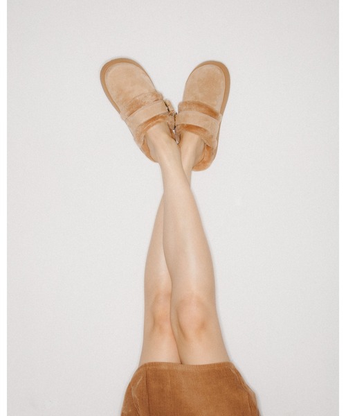 STEVE MADDEN（スティーブマデン）の「ファーバックルサボ/S.MADDEN COZYUP-VA（スリッポン・レディース・タン/ブラック・22.5cm/23.0cm/23.5cm/23.5-24/24.0cm/24.5cm）」の21枚目の写真