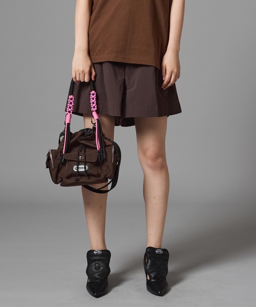 NON TOKYO（ノントーキョー）の「WATER PLOOF 3TAC WIDE SHORTS（スラックス・レディース・ブラウン/ブラック・2/1）」の12枚目の写真