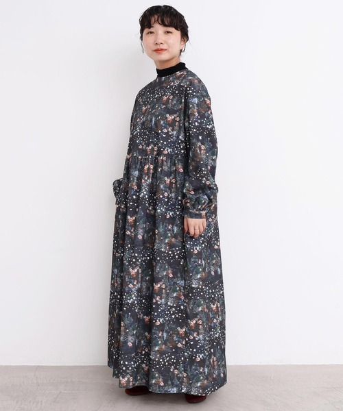 l'atelier du savon（アトリエドサボン）の「星くずと冬の街　シャツコールプリントワンピース（ワンピース・レディース・ネイビー/ベージュ・FREE）」の9枚目の写真