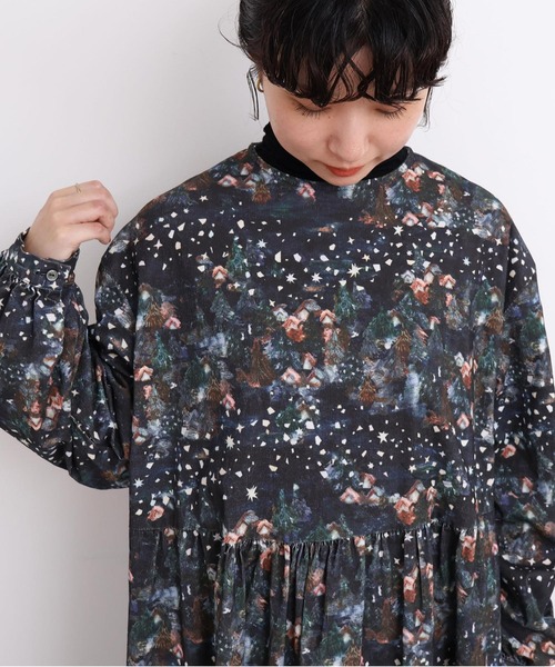l'atelier du savon（アトリエドサボン）の「星くずと冬の街　シャツコールプリントワンピース（ワンピース・レディース・ネイビー/ベージュ・FREE）」の4枚目の写真