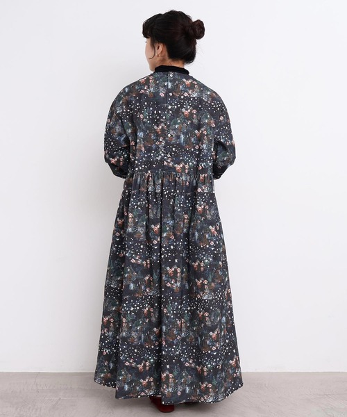 l'atelier du savon（アトリエドサボン）の「星くずと冬の街　シャツコールプリントワンピース（ワンピース・レディース・ネイビー/ベージュ・FREE）」の15枚目の写真