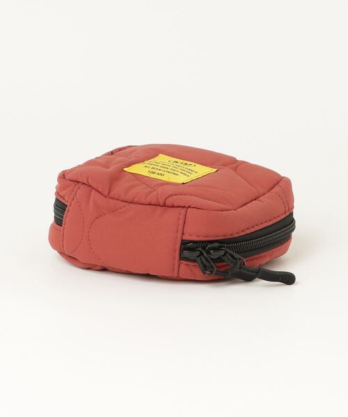 KiU(キウ)の「キウ KiU PADDED SQUARE POUCH(ボディバッグ/ウエストポーチ・メンズ・その他・ONE SIZE)」の3枚目の写真