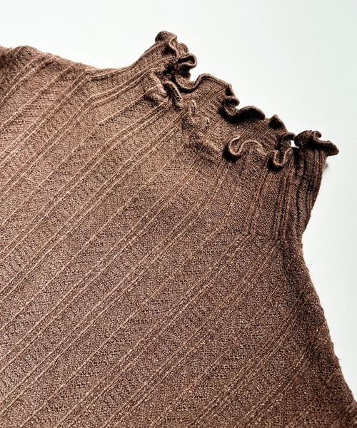 VIBGYOR（ヴィブジョー）の「スリムリブ編み ハイネックニット / ベーシック韓国 Y2K 美シルエット 秋冬(CZ)（ニット/セーター・レディース・グレー/ベージュ/ホワイト/ピンク/ブラック/ライトベージュ/アイボリー/イエロー・FREE）」の11枚目の写真