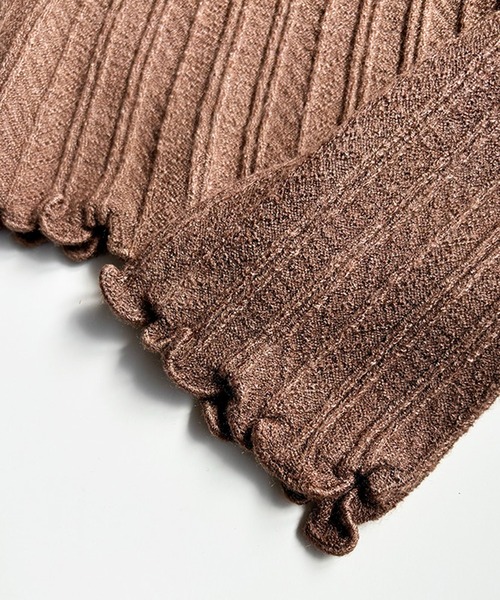 VIBGYOR（ヴィブジョー）の「スリムリブ編み ハイネックニット / ベーシック韓国 Y2K 美シルエット 秋冬(CZ)（ニット/セーター・レディース・グレー/ベージュ/ホワイト/ピンク/ブラック/ライトベージュ/アイボリー/イエロー・FREE）」の13枚目の写真