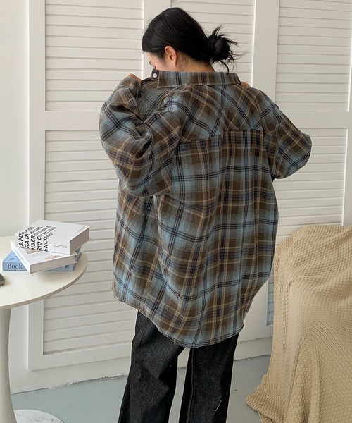 aimoha（アイモハ）の「ビッグシルエット チェックシャツ チュニック（シャツ/ブラウス・レディース・ブルー/イエロー/ブラウン・FREE）」の14枚目の写真