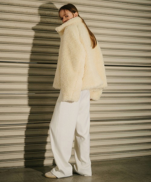LE CIEL BLEU（ルシェルブルー）の「フェイクシャーリングジップアップブルゾン / Faux Shearling Zip-Up Blouson（テーラードジャケット・レディース・ホワイト/グレー・36）」の4枚目の写真