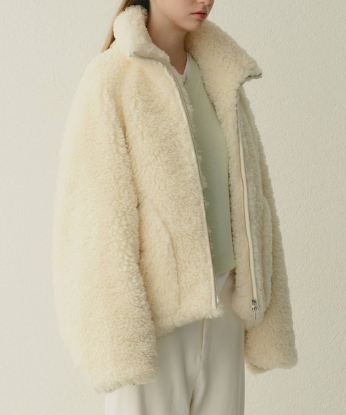 LE CIEL BLEU（ルシェルブルー）の「フェイクシャーリングジップアップブルゾン / Faux Shearling Zip-Up Blouson（テーラードジャケット・レディース・ホワイト/グレー・36）」の6枚目の写真