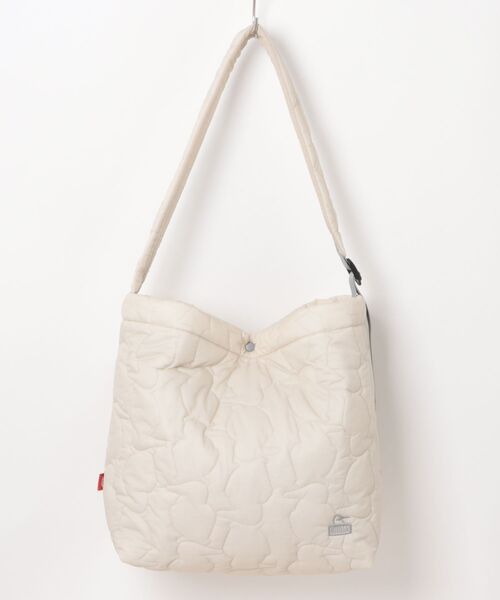 CHUMS(チャムス)の「【CHUMS/チャムス】 Booby Stitch Shoulder Bag(ショルダーバッグ・メンズ・ブラック/オリーブ/グレイッシュベージュ/ブラック系その他・FREE)」の20枚目の写真