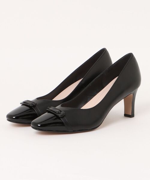MELMO(メルモ)の「トゥーキャップバックルモチーフパンプス(パンプス・レディース・ブラック/ダークブラウン/ベージュ・22.5cm/23.0cm/23.5cm/24.0cm/24.5cm)」の3枚目の写真
