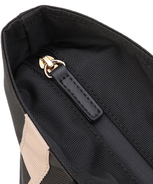 TOCCA(トッカ)の「RAINY WAY 2SET BAG レイントートバッグ(トートバッグ・レディース・ブラック系/ベージュ系/ベージュ系5・F)」の20枚目の写真