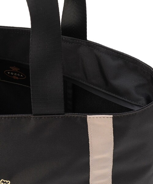 TOCCA(トッカ)の「RAINY WAY 2SET BAG レイントートバッグ(トートバッグ・レディース・ブラック系/ベージュ系/ベージュ系5・F)」の22枚目の写真