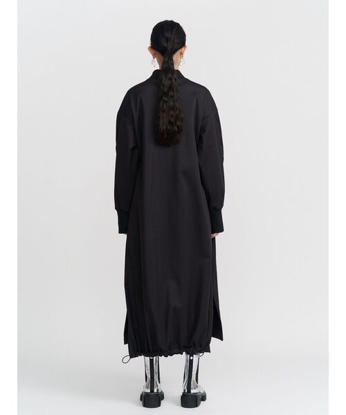 UN3D.（アンスリード）の「ROUND HEM 3LAYER FLEECE OP / ラウンドヘムスリーレイヤーフリースワンピース（ワンピース・レディース・グレー/ブラック・38/36）」の6枚目の写真