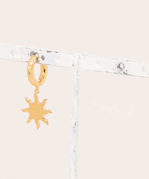 IRIEBEACH(アイリービーチ)の「sunrise hoop pierce/【ハワイアンジュエリー】【サージカルステンレス】【金属アレルギー対応】【IRIEBEACH / アイリービーチ】つけっぱなしOK(ピアス(片耳用)・レディース・シルバー/ピンク/ゴールド・FREE)」の12枚目の写真