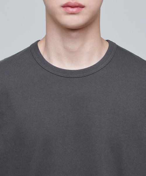 MUSINSA STANDARD（ムシンサスタンダード）の「リラックスフィットクルーネックTシャツ[ガンメタル]（Tシャツ/カットソー・メンズ・その他・SMALL/MEDIUM/LARGE/X-LARGE/XX-LARGE/XXX-LARGE）」の4枚目の写真