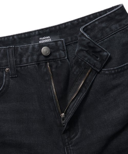 MUSINSA STANDARD WOMAN（ムシンサスタンダードウーマン）の「レディースママフィットデニムパンツ[ウォッシュドブラック]（デニムパンツ・レディース・その他・24/25/26/27/28）」の4枚目の写真