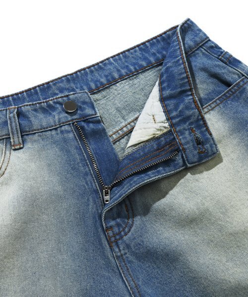 TRILLION(トリリオン)の「フロントウォッシングバミューダデニムショーツ(MIDDLE BLUE)(その他パンツ・レディース・その他・MEDIUM/LARGE/X-LARGE)」の6枚目の写真