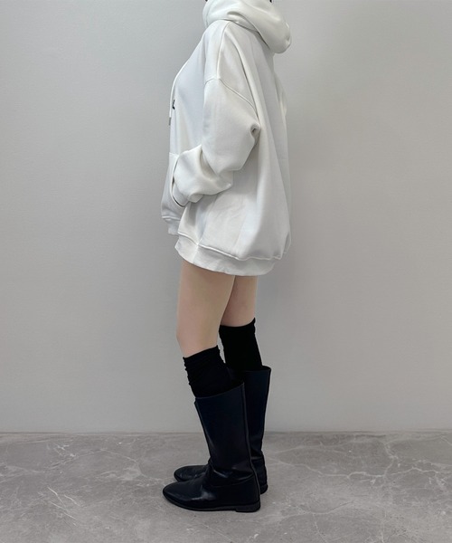FOLLOWIN(フォロウィン)の「3color【裏ボア】ロゴプリントビックシルエットオーバーフーディ(パーカー・レディース・ホワイト/ブラック/グレー・FREE)」の6枚目の写真