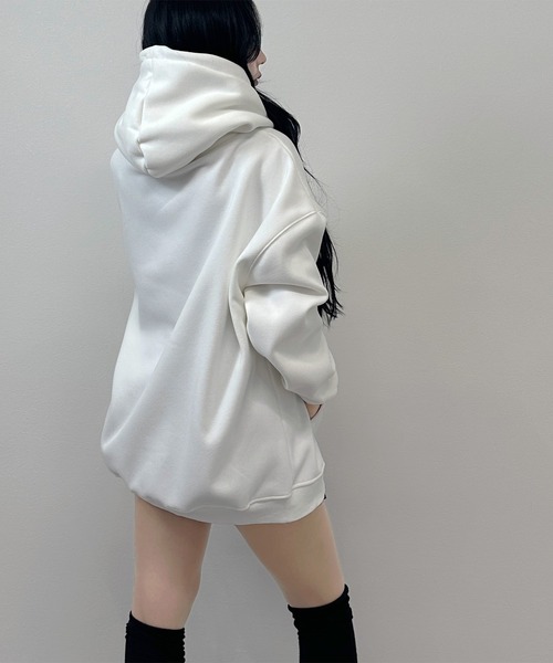 FOLLOWIN(フォロウィン)の「3color【裏ボア】ロゴプリントビックシルエットオーバーフーディ(パーカー・レディース・ホワイト/ブラック/グレー・FREE)」の8枚目の写真