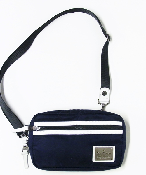 MAKAVELIC(マキャベリック)の「【MAKAVELIC】3WAY SHOULDER POUCH(ボディバッグ/ウエストポーチ・メンズ・ホワイト/ブラック/ネイビー・FREE)」の3枚目の写真