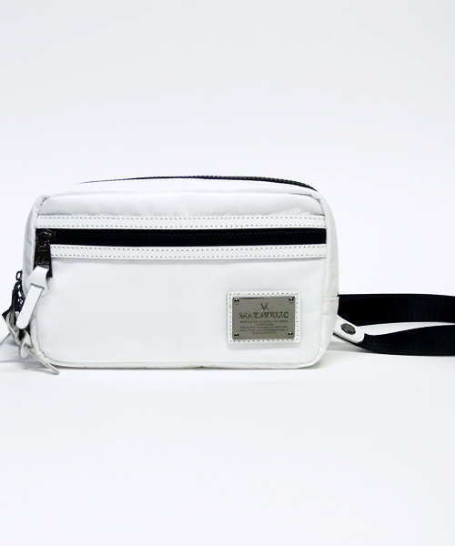 MAKAVELIC(マキャベリック)の「【MAKAVELIC】3WAY SHOULDER POUCH(ボディバッグ/ウエストポーチ・メンズ・ホワイト/ブラック/ネイビー・FREE)」の2枚目の写真