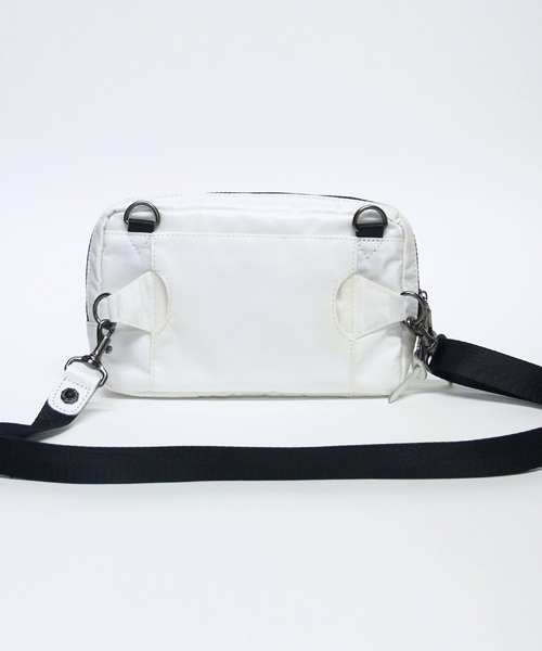 MAKAVELIC(マキャベリック)の「【MAKAVELIC】3WAY SHOULDER POUCH(ボディバッグ/ウエストポーチ・メンズ・ホワイト/ブラック/ネイビー・FREE)」の5枚目の写真