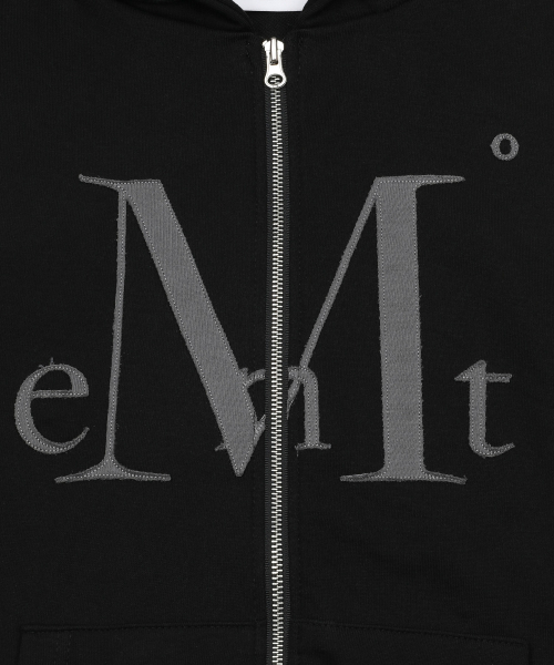 MUCENT(ムセント)の「ワディアプリケロゴフードジップアップ 男女共用 (3カラー)(パーカー・レディース・ブラック/グレー/ホワイト・FREE)」の8枚目の写真