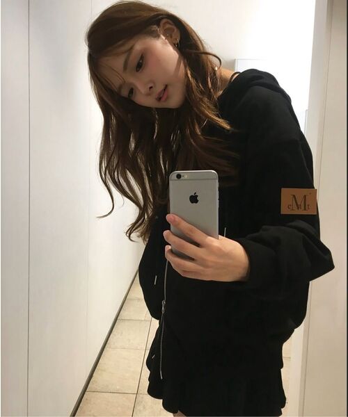 MUCENT(ムセント)の「ワディアプリケロゴフードジップアップ 男女共用 (3カラー)(パーカー・レディース・ブラック/グレー/ホワイト・FREE)」の22枚目の写真