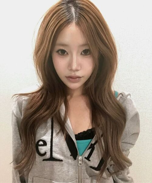 MUCENT(ムセント)の「ワディアプリケロゴフードジップアップ 男女共用 (3カラー)(パーカー・レディース・ブラック/グレー/ホワイト・FREE)」の21枚目の写真