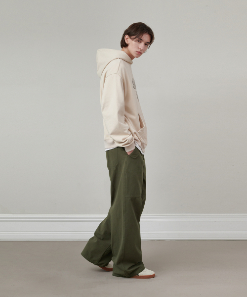 GLW(ジーエルダブリュ)の「オーバーサイズランダウンロゴフードベージュ(パーカー・レディース・その他・SMALL/MEDIUM/LARGE)」の7枚目の写真