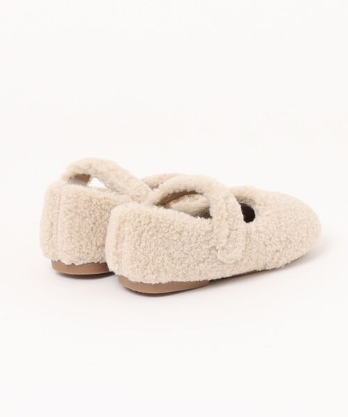 aimoha（アイモハ）の「【aimoha-KIDS-】キッズ もこもこシューズ (AW)（バレエシューズ・キッズ・ライトベージュ/ブラウン/ベージュ・15.0cm/16.0cm/17.0cm/18.0cm/19.0cm/19.5cm/20.5cm/21.5cm/22.0cm/22.5cm/23.0cm）」の4枚目の写真