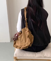 【NuNuNa】フリルシャーリングショルダーバッグ