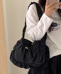 【NuNuNa】フリルシャーリングショルダーバッグ