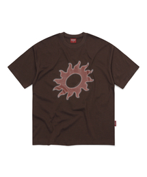 S'EST（エスイーエスティー）の「Solaris T-shirts Brown（Tシャツ/カットソー）」