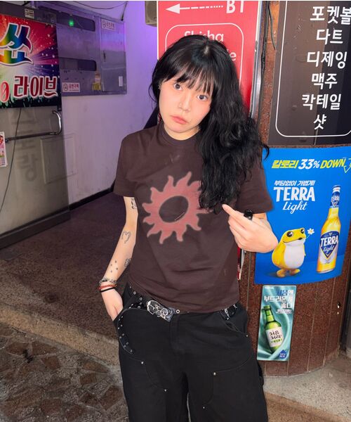 S'EST(エスイーエスティー)の「Solaris T-shirts Brown(Tシャツ/カットソー・メンズ・ブラウン・SMALL/MEDIUM/LARGE/X-LARGE)」の14枚目の写真