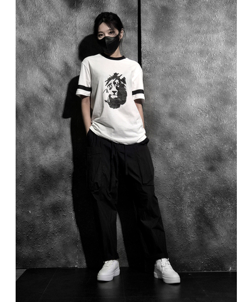AOG PROJECT（エイオージープロジェクト）の「ライオンプリントTシャツ（ホワイト）（Tシャツ/カットソー・レディース・ホワイト・MEDIUM/LARGE/X-LARGE）」の4枚目の写真