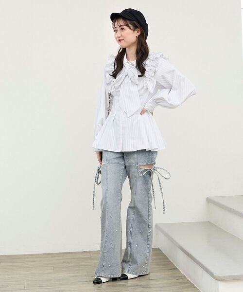 MAJESTIC LEGON（マジェスティックレゴン）の「ショルダーフリルボウタイブラウス（シャツ/ブラウス・レディース・ホワイト系その他2/ブルー/オフホワイト・MEDIUM）」の19枚目の写真