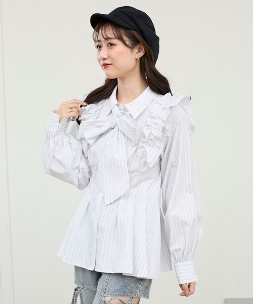 MAJESTIC LEGON（マジェスティックレゴン）の「ショルダーフリルボウタイブラウス（シャツ/ブラウス・レディース・ホワイト系その他2/ブルー/オフホワイト・MEDIUM）」の22枚目の写真