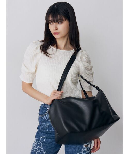 MURUA（ムルーア）の「レクタングルボストンバッグ（ボストンバッグ・レディース・ベージュ/ブラック・FREE）」の10枚目の写真