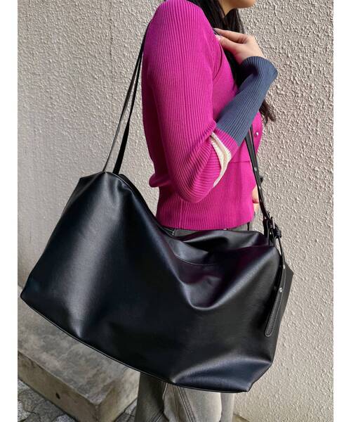 MURUA（ムルーア）の「レクタングルボストンバッグ（ボストンバッグ・レディース・ベージュ/ブラック・FREE）」の5枚目の写真